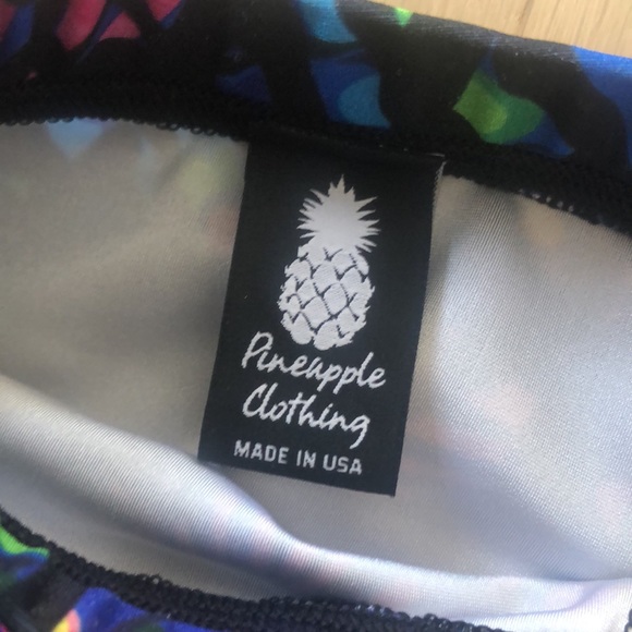Like new! Pineapple clothing leggings, size 7-8 - Picture 2 of 4
